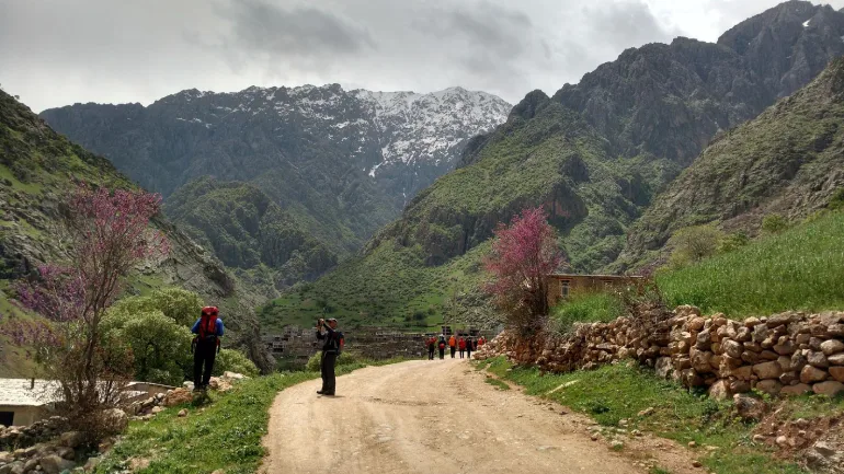 روستای دیوزناو کجاست؟