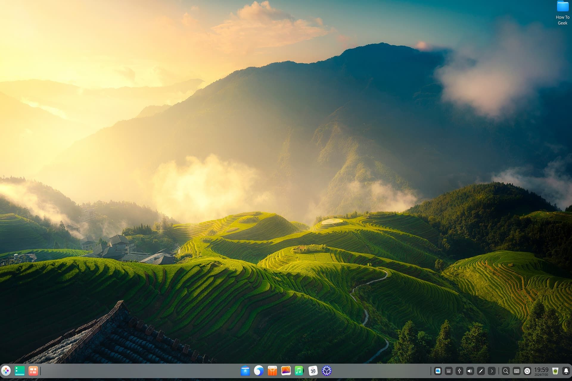 نمایی از دسکتاپ در توزیع Deepin Linux