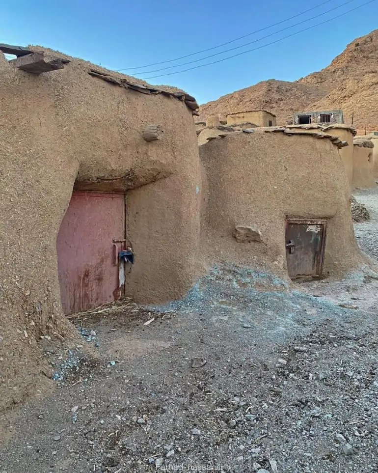 مشخصات روستای ماخونیک