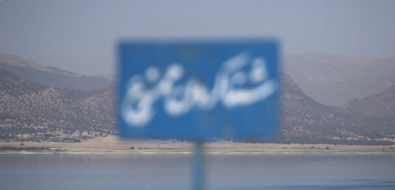 سد درودزن فارس؛ آرامشی آنسوی موجها 22 شنا کردن در سد درودزن