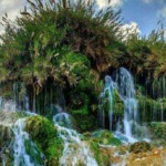 سد درودزن فارس؛ آرامشی آنسوی موجها 27 آبشار فدامی داراب، نگینی درخشنده در دل منطقهای گرم و خشک